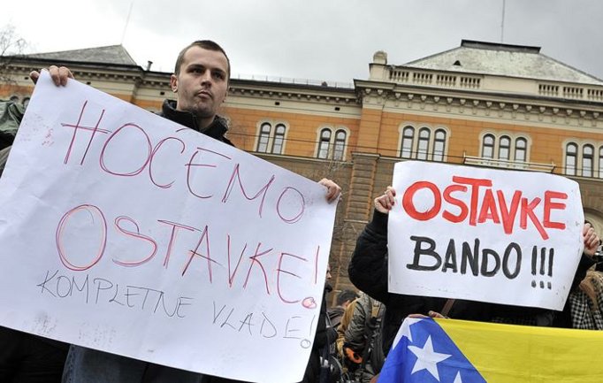 protesti ispred predsjedništva bih/ Foto: RSE