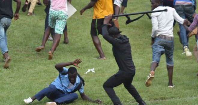Haos u Africi: Lakrdija od nogometa, namještaljke, sukob navijača i policije...
