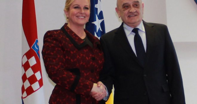 Grabar Kitarović: Zadovoljstvo mi je što je prvi službeni posjet, upravo, posjet Bosni i Hercegovini