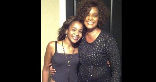 Whitney Houston i kćerka Bobbi Kristina se zajedno drogirale?