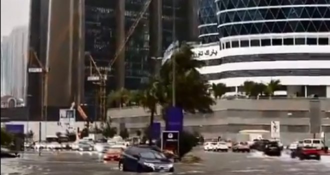 Dubai paralizovan: Zastrašujući snimci, sve je obustavljeno, u jednom danu palo kiše koliko inače padne u cijeloj godini