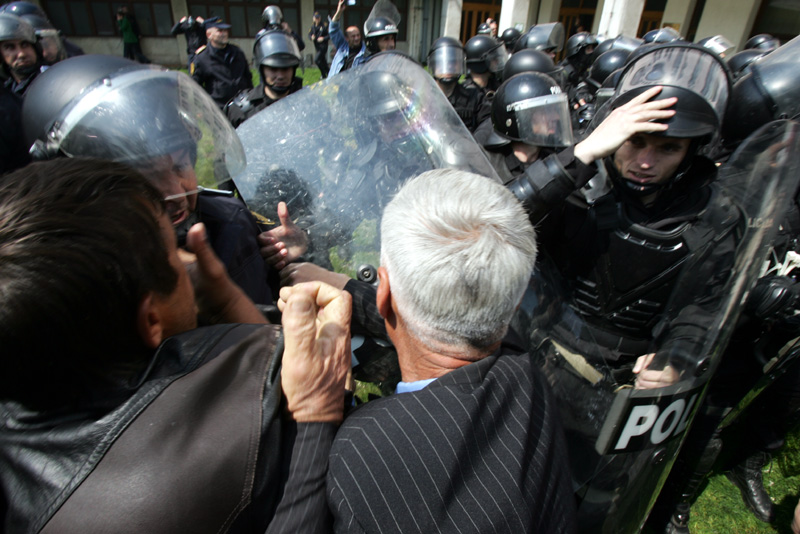 Sukobili se demonstratnti i policija/ Foto: DEPO Sukobili se demonstratnti i policija/ Foto: DEPO