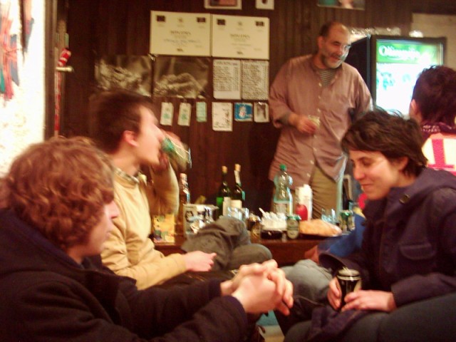 Depo kafe u sarajevskoj galeriji IPC - Sarajevska zima 2004 Depo kafe u sarajevskoj galeriji IPC - Sarajevska zima 2004