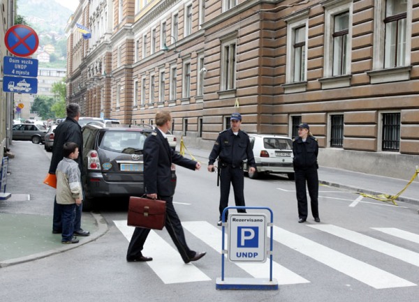 Evakuisan Opštinski i Kantonalni sud/Foto: DEPO Evakuisan Opštinski i Kantonalni sud/Foto: DEPO