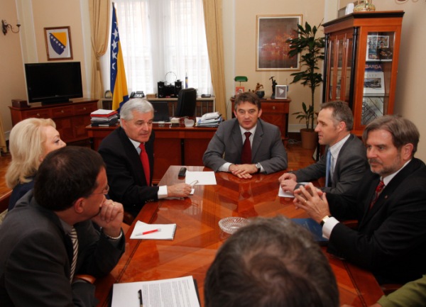 komsic i ambasadori
