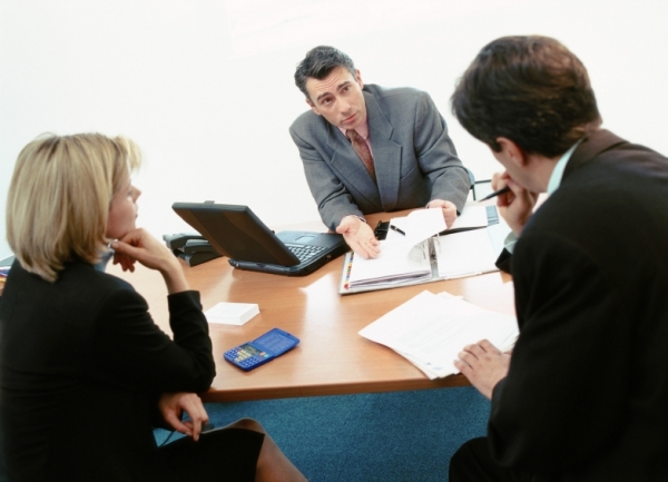 mu&scaron;karci i žene na poslu