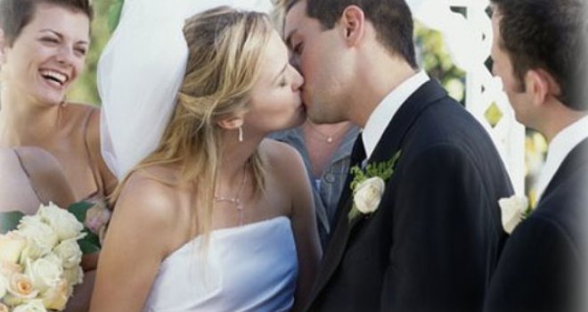 Plati taksu čak i za vjenčanje: 300 nameta i poreza koji zagorčavaju život građana u BiH!