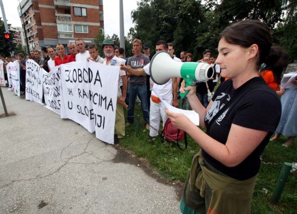 Protestni marš u Sarajevu-naslovna Protestni marš u Sarajevu-naslovna