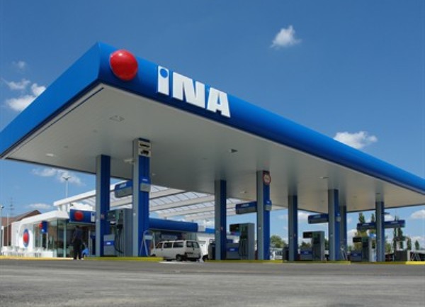 benzinska pumpa INA