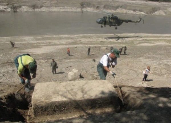 Spa&scaron;avanje stećaka u Vi&scaron;egradu /FOTO: Visegrad24.info