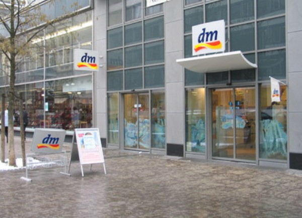 DM drogerija, arhiv