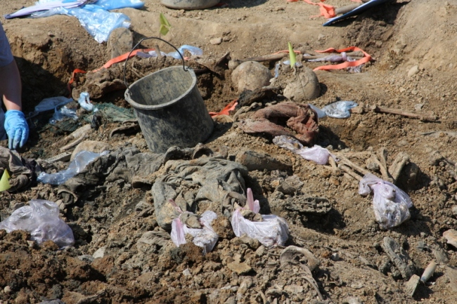 ekshumacija-ilustracija