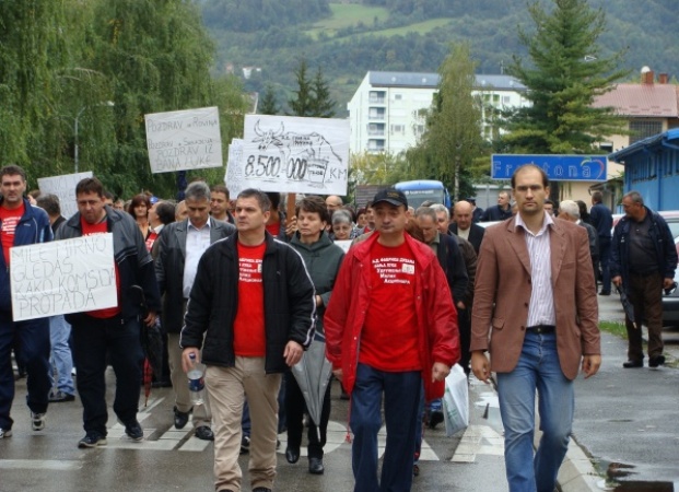 protestna &scaron;etnja radnika Fruktone i Fabrike duvana