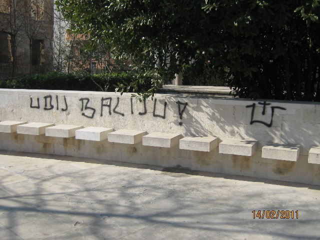 Uvredljivi grafiti u Mostaru Uvredljivi grafiti u Mostaru