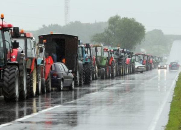 Poljoprivrednici protest (Ilustracija)