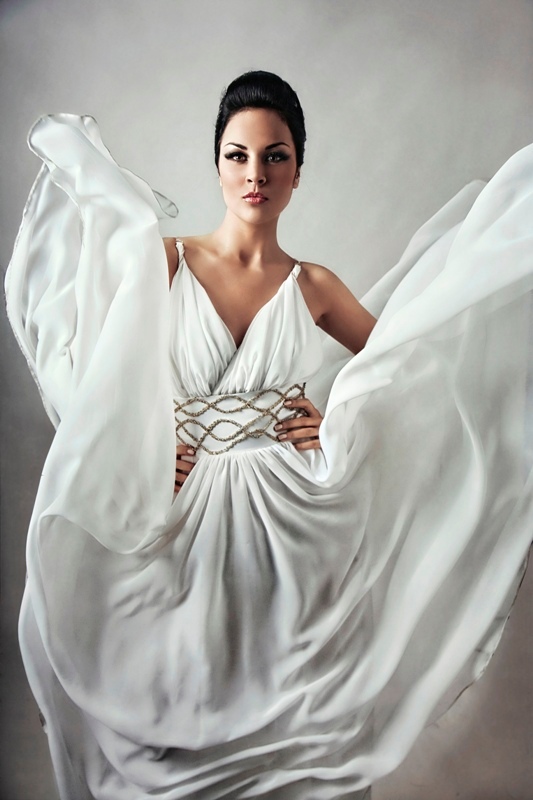 Za mene je modelign nešto u čemu uživam dok radim ali nikad nisam mislila da je to nešto što će mi obezbijediti budućnost tako da sam se posvetila drugim stvarima. Za mene je modelign nešto u čemu uživam dok radim ali nikad nisam mislila da je to nešto što će mi obezbijediti budućnost tako da sam se posvetila drugim stvarima.