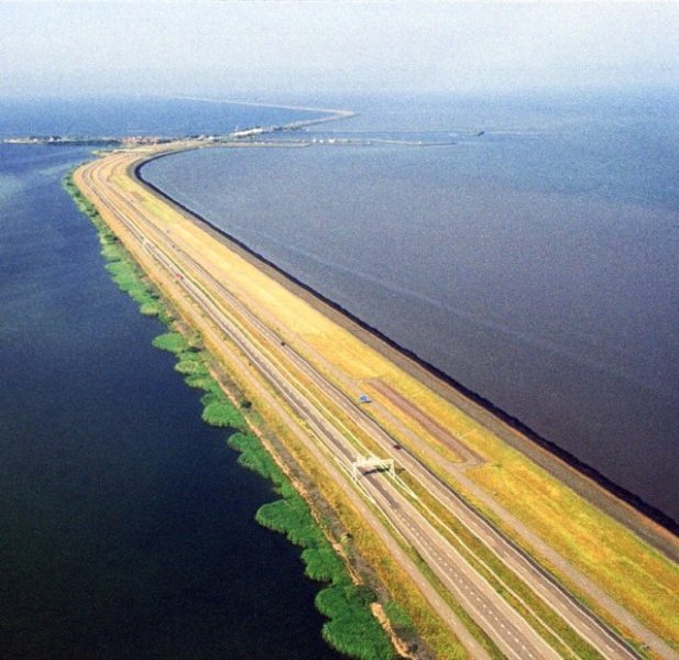 Afsluitdijk Afsluitdijk