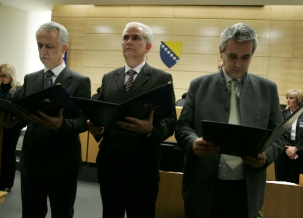 naslovna-Konstituirajuća sjednica Doma naroda Parlamenta FBiH naslovna-Konstituirajuća sjednica Doma naroda Parlamenta FBiH