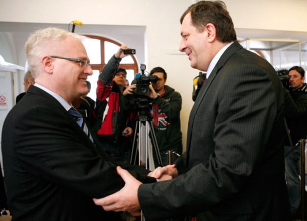 josipovic dodik fles josipovic dodik fles