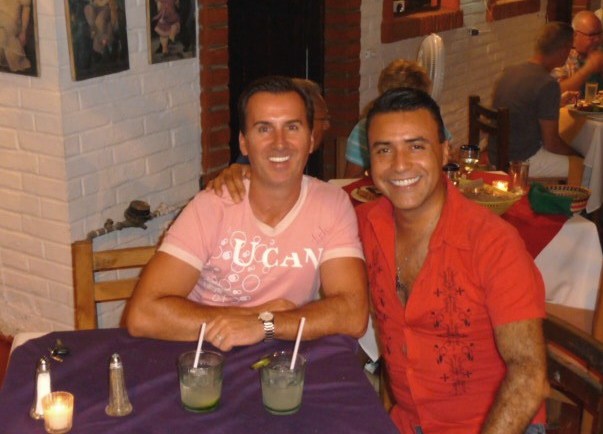 gay in cafe gay in cafe