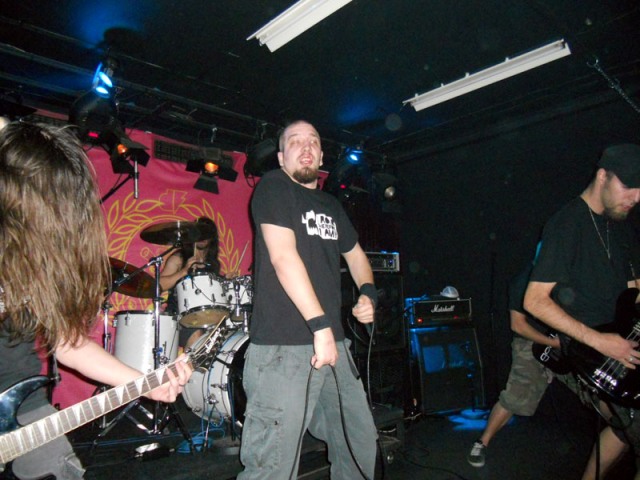 Bitka za metal u DFK Bitka za metal u DFK