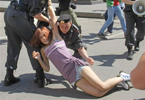 pokusaj gay parade moskva pokusaj gay parade moskva
