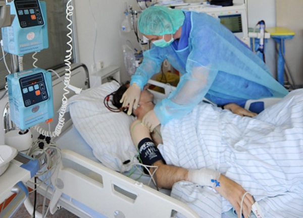 bolnica - bakterija (FOTO:AFP)