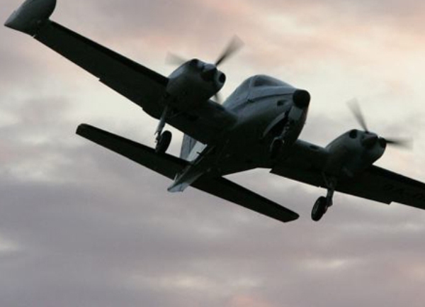 laki avion ilustracija