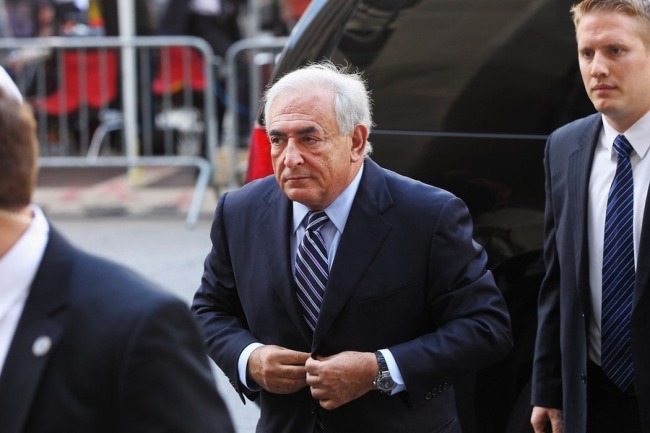 Strauss-Kahn Strauss-Kahn