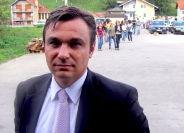 Sadik Ahmetović naslovna Sadik Ahmetović naslovna