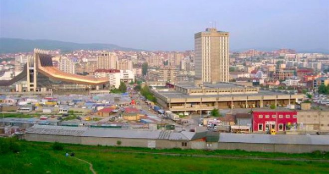 Priština: Eksplozija u dvorištu Radiotelevizije Kosovo, nema ozlijeđenih