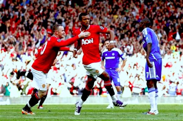 Wayne Rooney i Nani; foto: AP