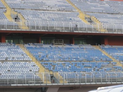 prazne tribine prazne tribine