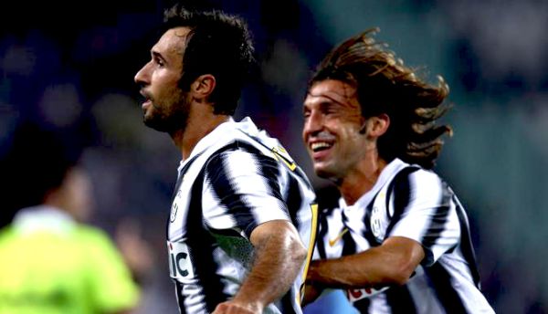 Mirko Vučinić i Andrea Pirlo; foto: La Presse Mirko Vučinić i Andrea Pirlo; foto: La Presse