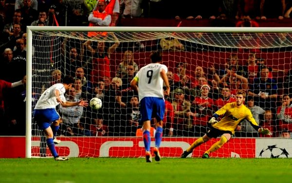 Alexander Frei postiže svoj drugi večerašnji pogodak; foto: Getty Images Alexander Frei postiže svoj drugi večerašnji pogodak; foto: Getty Images