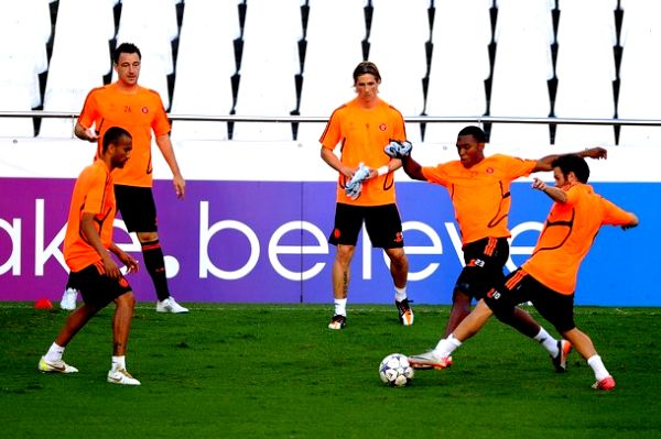 Jučerašnji trening Chelseaja na Mestalli; foto: Getty Images Jučerašnji trening Chelseaja na Mestalli; foto: Getty Images