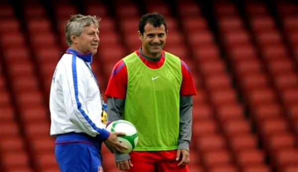 Vladimir Petrović i Dejan Stanković; foto: AP Vladimir Petrović i Dejan Stanković; foto: AP