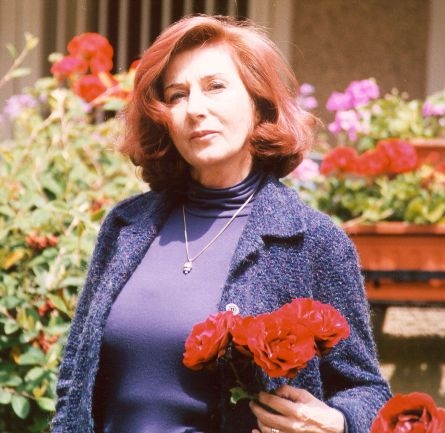 Ayse Kulin
