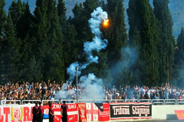 Detalj s prekinute utakmice; foto: Vecernji.hr Detalj s prekinute utakmice; foto: Vecernji.hr