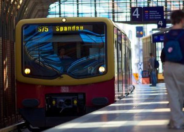 voz berlin naslovna