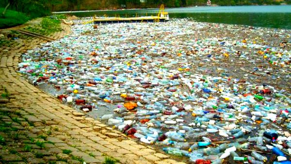 Jezero Perućac često je poprište ekoloških katastrofa; foto: Bistrobih.ba Jezero Perućac često je poprište ekoloških katastrofa; foto: Bistrobih.ba