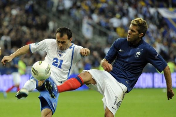 Darko Maletić i Jeremy Menez na utakmici Francuska - BiH; foto: Getty Images Darko Maletić i Jeremy Menez na utakmici Francuska - BiH; foto: Getty Images