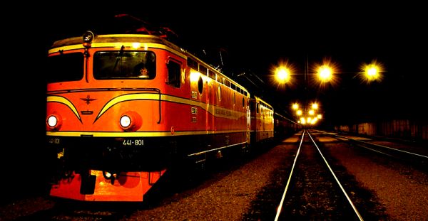 Iz ŽRS-a dodaju i da su ma&scaron;inovođe ŽFBiH djelimično preuzele prijevoz, koji je pripadao ma&scaron;inovođama ŽRS-a da bi zadovoljili potrebe privrede FBiH; ilustracija: Vlaki.info