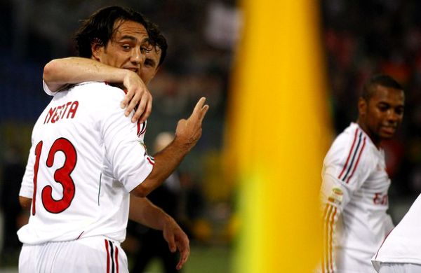 Alessandro Nesta proslavlja gol; foto: Reuters Alessandro Nesta proslavlja gol; foto: Reuters