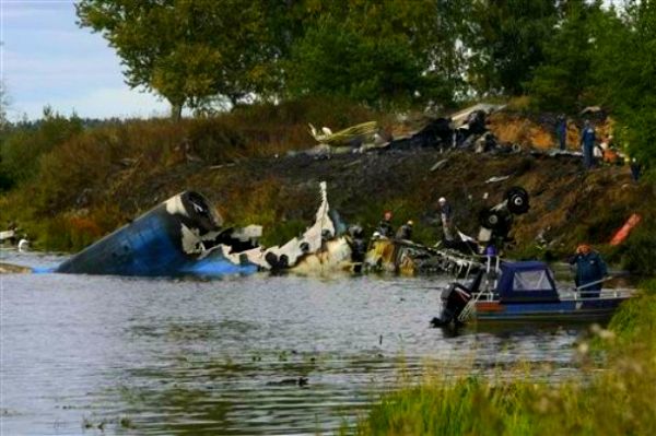 Avion se srušio 7. septembra nedaleko od aerodroma u Yaroslavlu, 300 kilometara sjeveroistočno od Moskve; foto: AP Avion se srušio 7. septembra nedaleko od aerodroma u Yaroslavlu, 300 kilometara sjeveroistočno od Moskve; foto: AP
