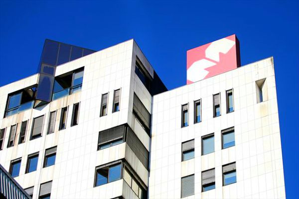 Merkator takođe želi da postigne dogovor sa bankama i pivarom Laško koji bi se odnosio na rizike u vezi refinansiranja dugova bankama u konzorcijumu prodavaca, jer su neke od njih najveći finansijski partneri Merkatora; foto: Siol.net Merkator takođe želi da postigne dogovor sa bankama i pivarom Laško koji bi se odnosio na rizike u vezi refinansiranja dugova bankama u konzorcijumu prodavaca, jer su neke od njih najveći finansijski partneri Merkatora; foto: Siol.net