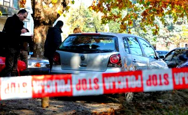 Policija vrši uviđaj na mjestu zločina; foto: Vijesti.me Policija vrši uviđaj na mjestu zločina; foto: Vijesti.me