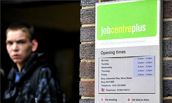 Britanija ima rekordan broj nezaposlenih mladih izmedju 16 i 24 godine od 1,16 miliona; ilustracija: Guardian.co.uk Britanija ima rekordan broj nezaposlenih mladih izmedju 16 i 24 godine od 1,16 miliona; ilustracija: Guardian.co.uk