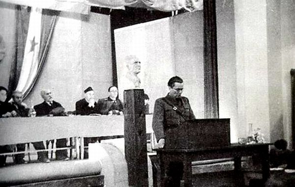 Obraćanje Josipa Broza Tita na Drugom zasjedanju AVNOJ-a; foto: Rts.rs Obraćanje Josipa Broza Tita na Drugom zasjedanju AVNOJ-a; foto: Rts.rs