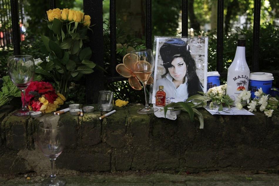 smrt amy winehouse smrt amy winehouse